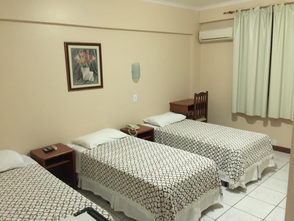 Fares Turis Hotel Uruguaiana Dış mekan fotoğraf